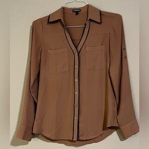 Express dark tan (coffee) button down blouse with black lining